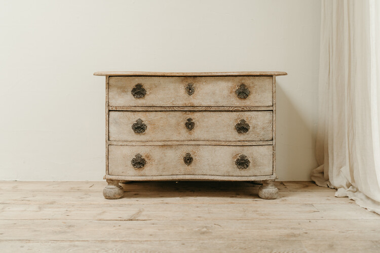 18th century French oak chest of drawers ... serpentineshape..