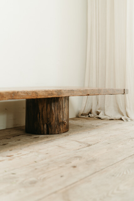 19th century oak table top, mounted on 2 treetrunks as xl coffee table ...