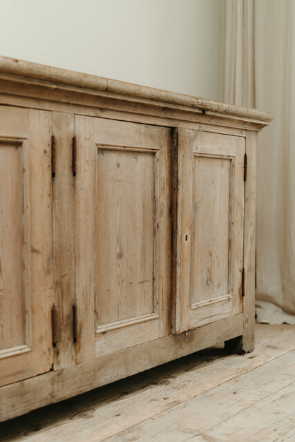 19th century Spanish chestnut enfilade ...