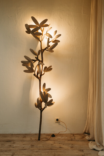 José Esteves leaflamp ...