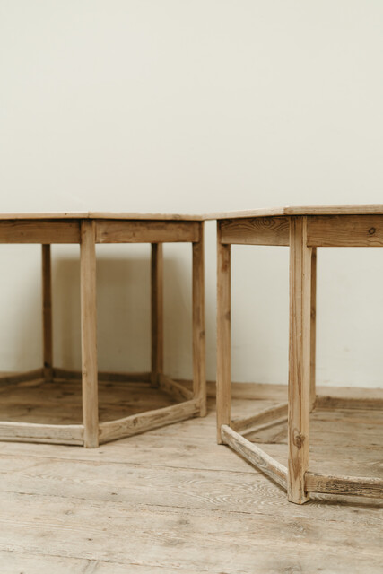 pair of hexagonal center tables ... pinewood/leather ...