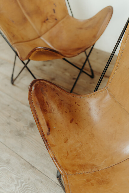 pair of vintage leather butterfly chairs ...