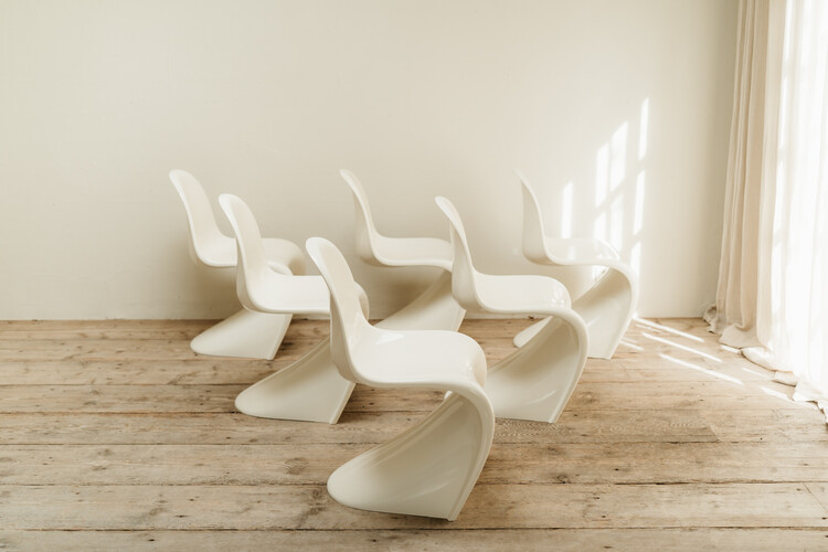 set of 6 dining chairs ... Verner Panton ... 