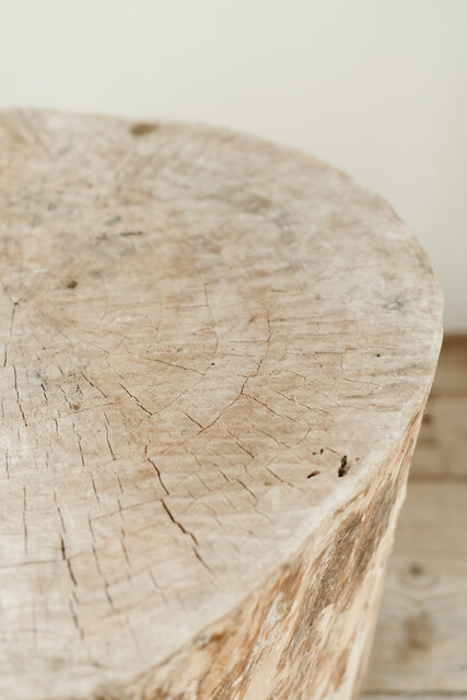 treetrunk table on wheels ...