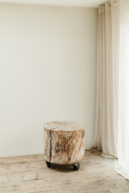 treetrunk table on wheels ...